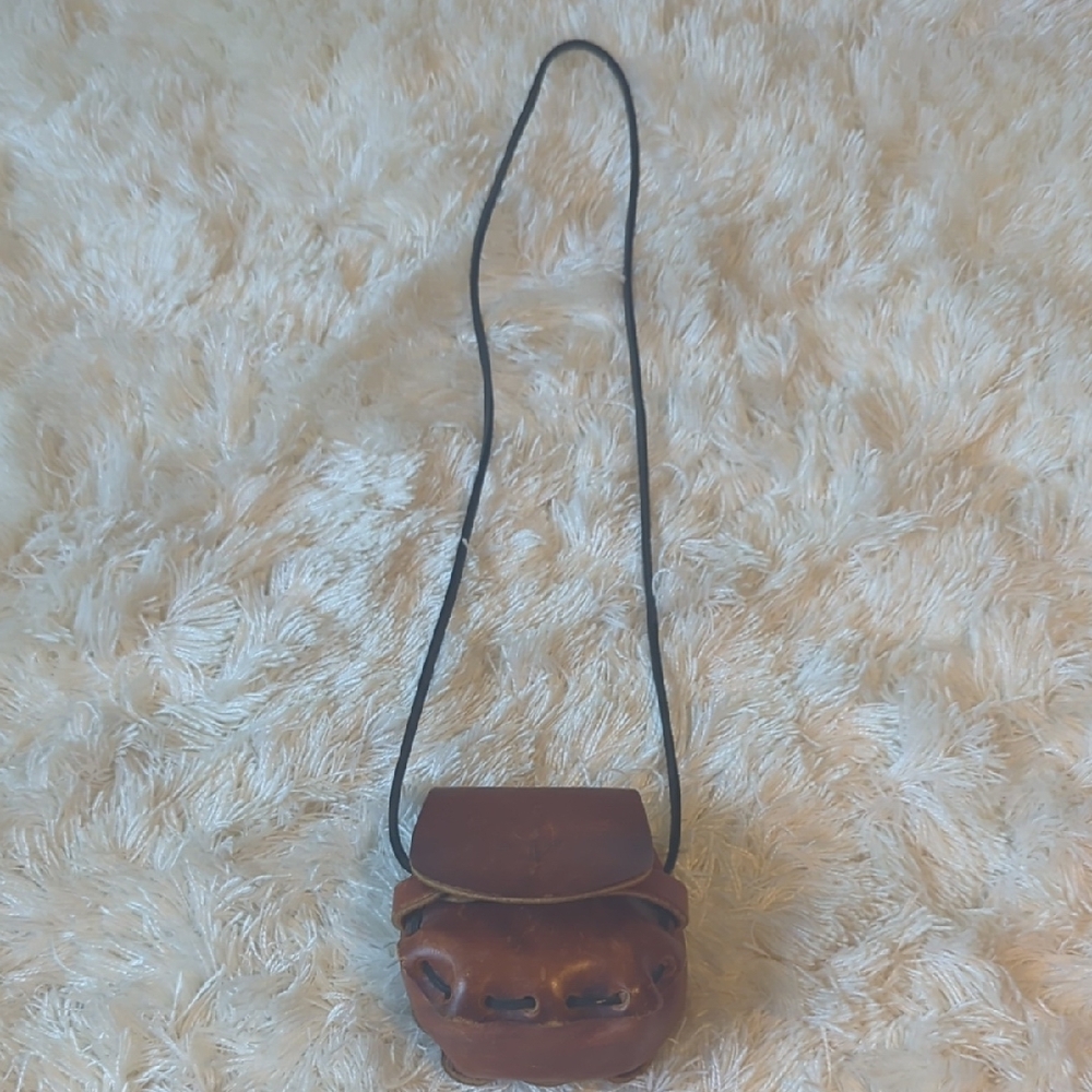 Vintage Hand Tooled Leather or cow hide shoulder bag Floral tooling, - Picture 8 of 11